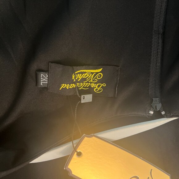 Boulevard Nights Black Jumper with Spider Web Accents on Front Pockets - Picture 4 of 6